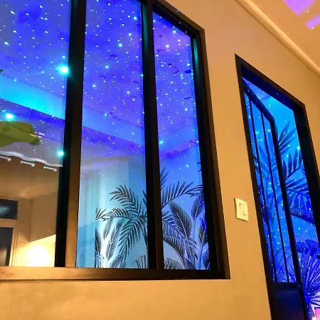 Appartement entier Jacuzzi LOVE ROOM Tarbes Appartement *