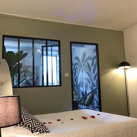 Appartement entier Jacuzzi LOVE ROOM Tarbes * Tarbes